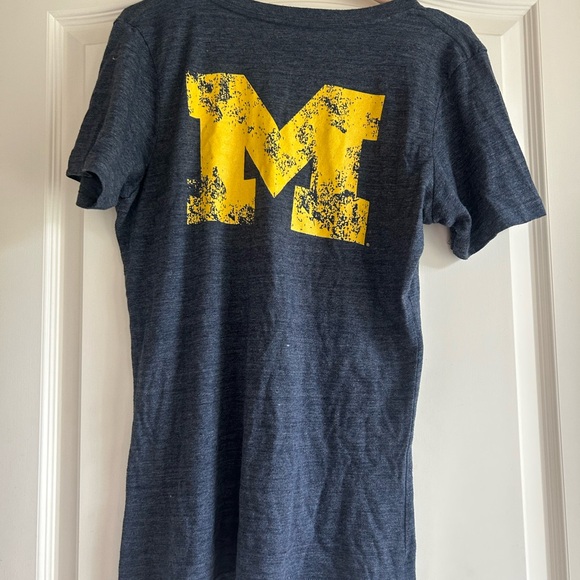Michigan Wolverines Women's Navy Blue Short Sleeve Tee - Picture 2 of 2